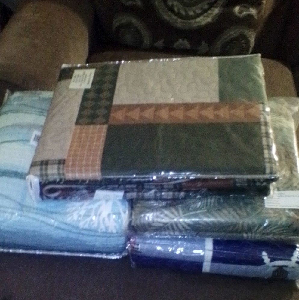 3 Bedspreads Multicolored Larry (405)719-7000